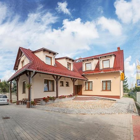 Vera Hotel Sulechow Ngoại thất bức ảnh