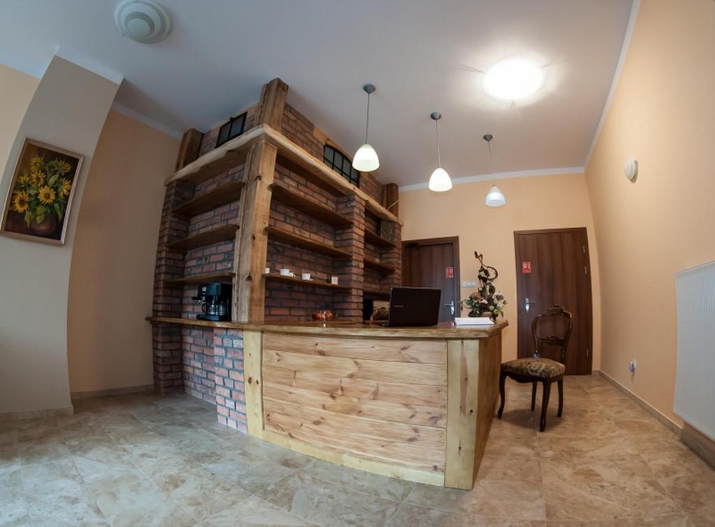 Vera Hotel Sulechow Ngoại thất bức ảnh